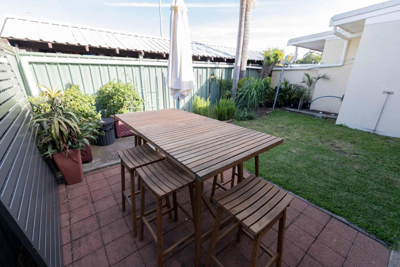 Bay Hotel Motel Bonnells Bay Экстерьер фото